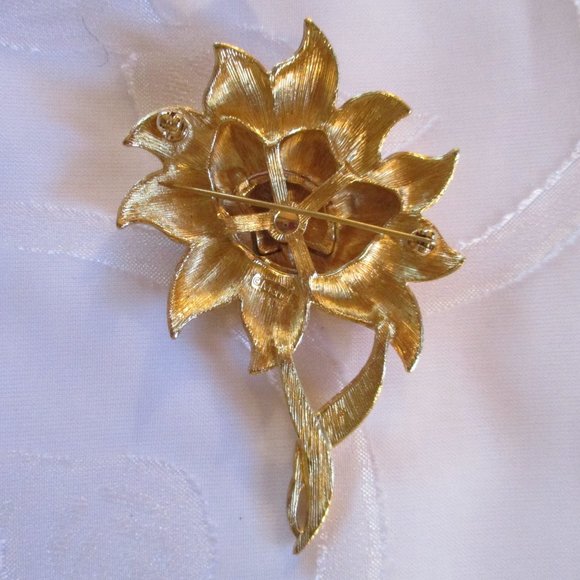 MONET GOLD FLOWER VINTAGE BROOCH - NWOT - Picture 3 of 6
